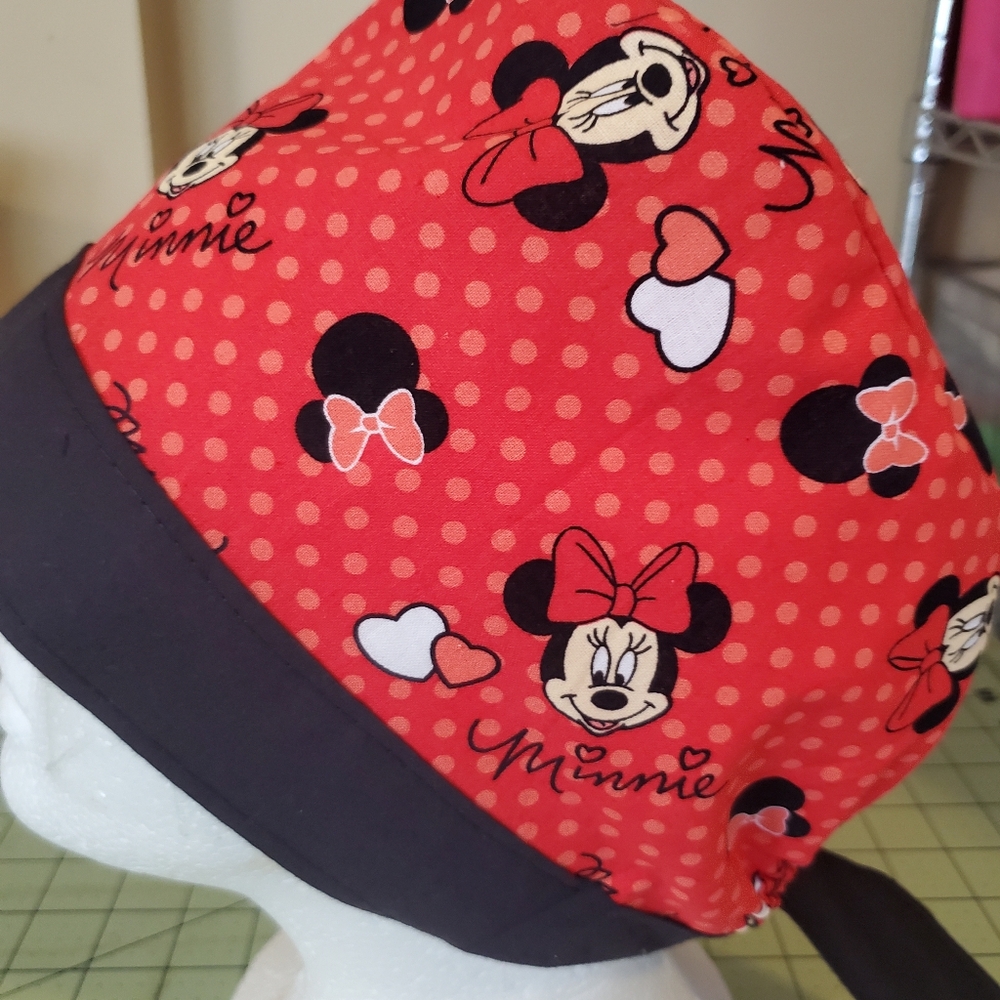 Minnie Mouse Red and Black Cotton Adult Sz Scrub Cap W/Ties